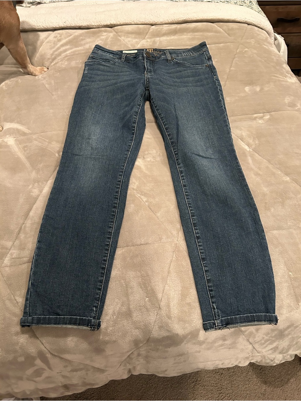 Kut from the Kloth Straight Leg Jeans in Medium Blue Wash